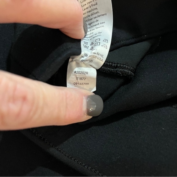 Spanx The Perfect Pant Ankle 4 Pocket Black Size Small Ponte Fabric Style 20202 - Picture 10 of 11